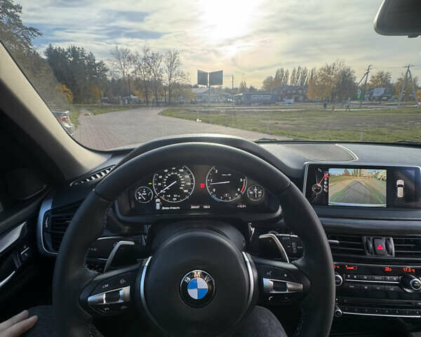 Серый БМВ Х5, объемом двигателя 2.99 л и пробегом 280 тыс. км за 20699 $, фото 13 на Automoto.ua