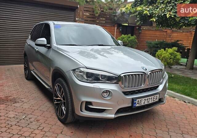БМВ Х5 2014 в Днепре (Днепропетровске) на Automoto.ua Серый БМВ Х5, объемом двигателя 2.98 л и пробегом 208 тыс. км за 25900 $, фото 3 на Automoto.ua