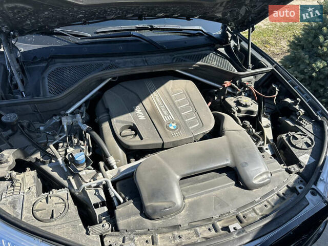 Серый БМВ Х5, объемом двигателя 3 л и пробегом 290 тыс. км за 29500 $, фото 25 на Automoto.ua