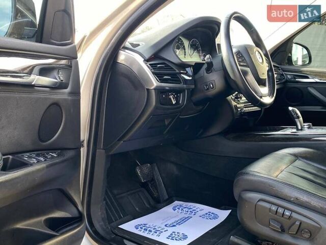 Сірий БМВ Х5, об'ємом двигуна 2.98 л та пробігом 145 тис. км за 22900 $, фото 8 на Automoto.ua