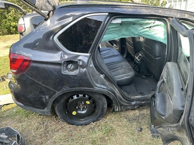 Серый БМВ Х5, объемом двигателя 3 л и пробегом 237 тыс. км за 100 $, фото 18 на Automoto.ua