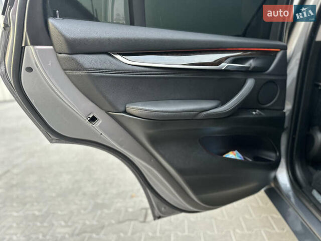 Серый БМВ Х5, объемом двигателя 0 л и пробегом 160 тыс. км за 23500 $, фото 64 на Automoto.ua