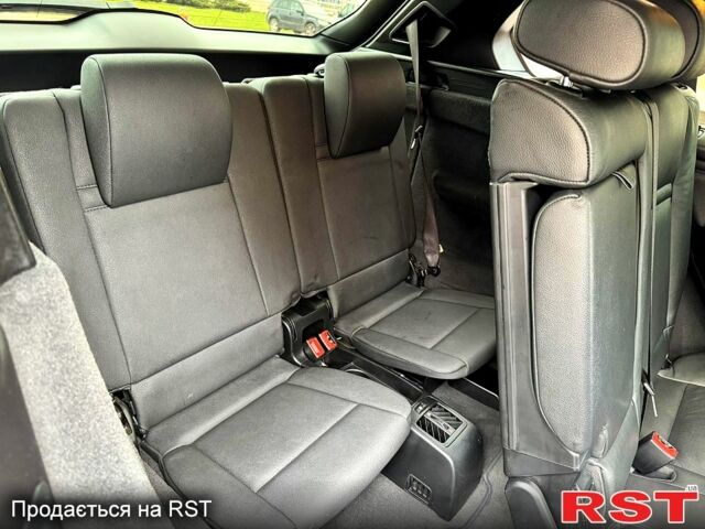 Серый БМВ Х5, объемом двигателя 3 л и пробегом 194 тыс. км за 17999 $, фото 4 на Automoto.ua