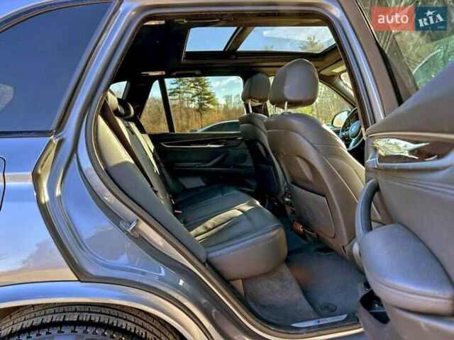 Серый БМВ Х5, объемом двигателя 2.99 л и пробегом 210 тыс. км за 7500 $, фото 6 на Automoto.ua