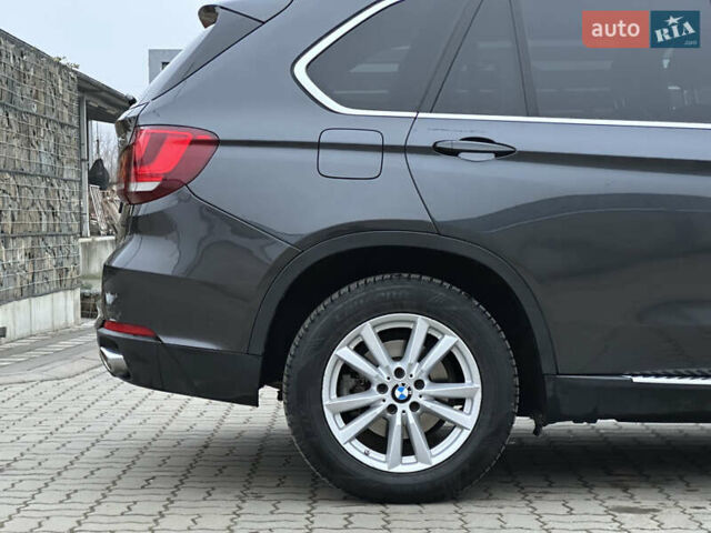 Серый БМВ Х5, объемом двигателя 3 л и пробегом 198 тыс. км за 25999 $, фото 34 на Automoto.ua