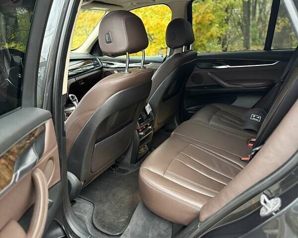 Серый БМВ Х5, объемом двигателя 2.98 л и пробегом 197 тыс. км за 24500 $, фото 6 на Automoto.ua