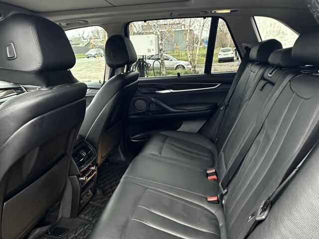 Серый БМВ Х5, объемом двигателя 3 л и пробегом 260 тыс. км за 30999 $, фото 8 на Automoto.ua