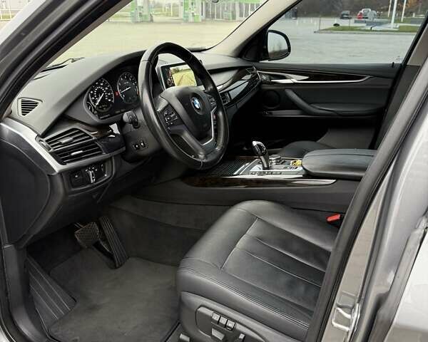 Серый БМВ Х5, объемом двигателя 2.98 л и пробегом 144 тыс. км за 23500 $, фото 15 на Automoto.ua