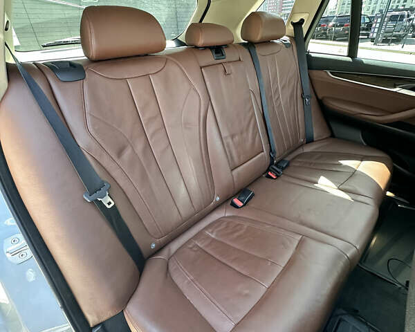 Серый БМВ Х5, объемом двигателя 2 л и пробегом 98 тыс. км за 24500 $, фото 12 на Automoto.ua