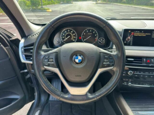 Серый БМВ Х5, объемом двигателя 3 л и пробегом 80 тыс. км за 12500 $, фото 12 на Automoto.ua