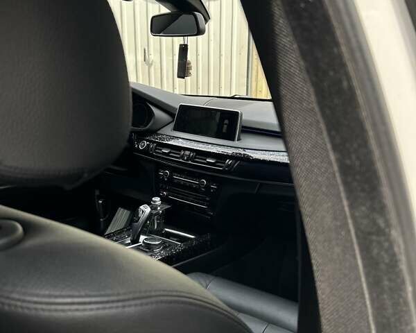 Сірий БМВ Х5, об'ємом двигуна 2.99 л та пробігом 278 тис. км за 30800 $, фото 35 на Automoto.ua