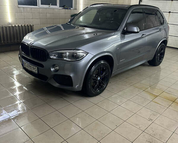 Сірий БМВ Х5, об'ємом двигуна 2.99 л та пробігом 140 тис. км за 38999 $, фото 1 на Automoto.ua