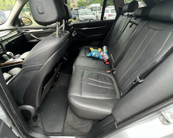 Серый БМВ Х5, объемом двигателя 2.99 л и пробегом 209 тыс. км за 31800 $, фото 13 на Automoto.ua