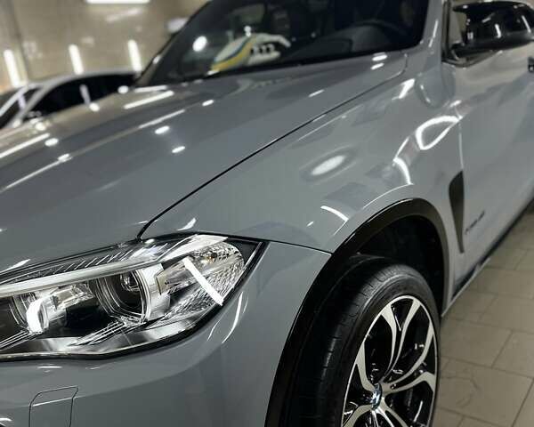 Сірий БМВ Х5, об'ємом двигуна 2.99 л та пробігом 278 тис. км за 30800 $, фото 70 на Automoto.ua