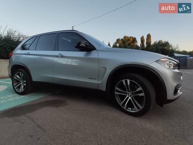 Серый БМВ Х5, объемом двигателя 3 л и пробегом 215 тыс. км за 19900 $, фото 8 на Automoto.ua