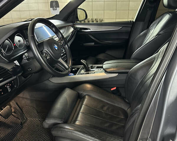Сірий БМВ Х5, об'ємом двигуна 2.99 л та пробігом 140 тис. км за 38999 $, фото 9 на Automoto.ua