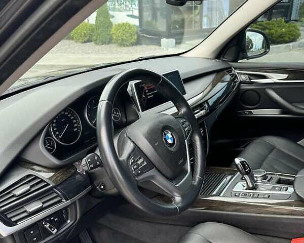 Сірий БМВ Х5, об'ємом двигуна 2 л та пробігом 150 тис. км за 23700 $, фото 4 на Automoto.ua