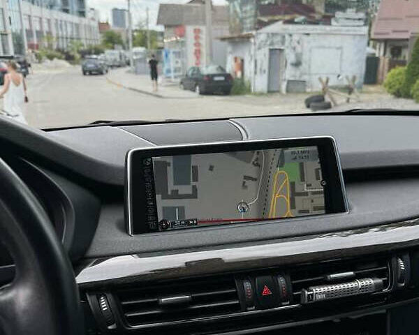 Сірий БМВ Х5, об'ємом двигуна 2 л та пробігом 150 тис. км за 23700 $, фото 7 на Automoto.ua