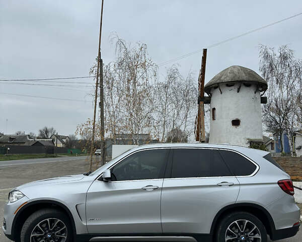 Сірий БМВ Х5, об'ємом двигуна 2.99 л та пробігом 260 тис. км за 31999 $, фото 7 на Automoto.ua