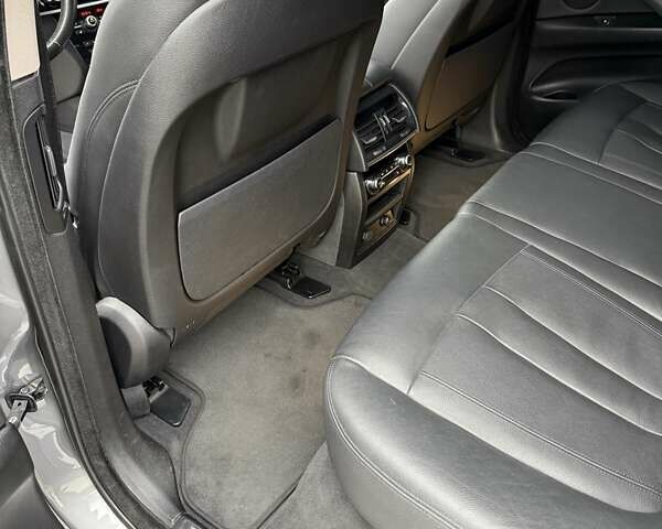 Серый БМВ Х5, объемом двигателя 2.98 л и пробегом 144 тыс. км за 23500 $, фото 13 на Automoto.ua