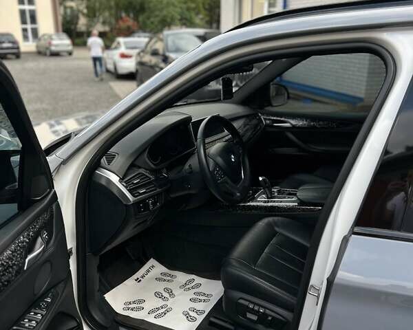 Сірий БМВ Х5, об'ємом двигуна 2.99 л та пробігом 278 тис. км за 30800 $, фото 46 на Automoto.ua