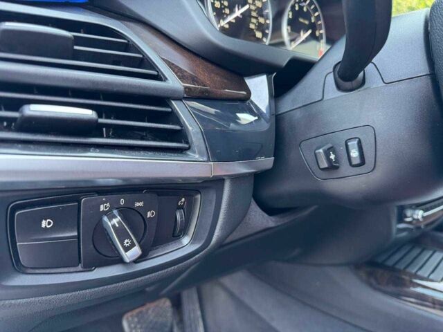 Серый БМВ Х5, объемом двигателя 2 л и пробегом 160 тыс. км за 24900 $, фото 13 на Automoto.ua