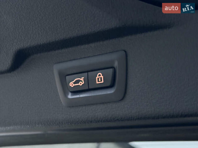 Серый БМВ Х5, объемом двигателя 3 л и пробегом 198 тыс. км за 25999 $, фото 49 на Automoto.ua