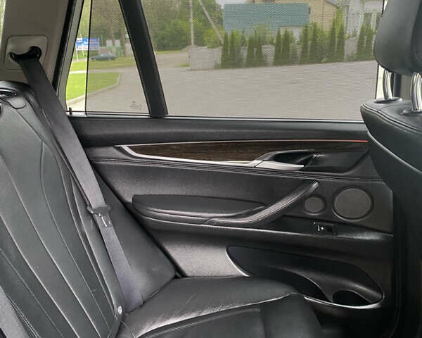 Серый БМВ Х5, объемом двигателя 2.98 л и пробегом 208 тыс. км за 21800 $, фото 27 на Automoto.ua