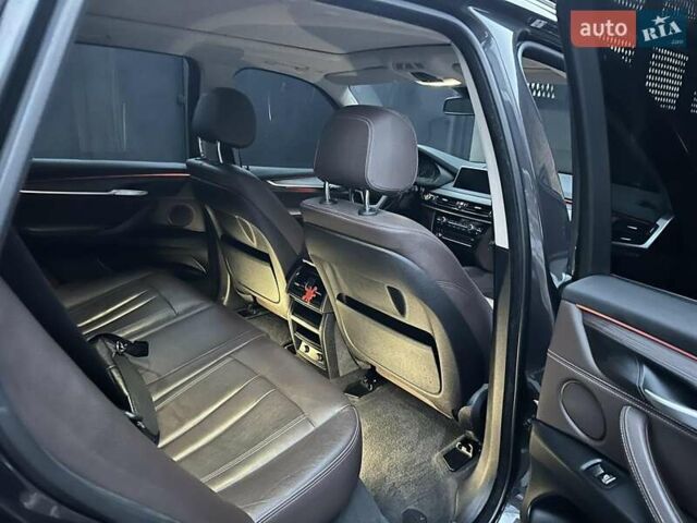 Серый БМВ Х5, объемом двигателя 2 л и пробегом 192 тыс. км за 28888 $, фото 6 на Automoto.ua