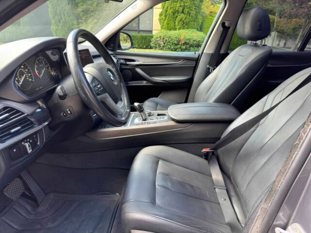 Серый БМВ Х5, объемом двигателя 3 л и пробегом 80 тыс. км за 12500 $, фото 10 на Automoto.ua