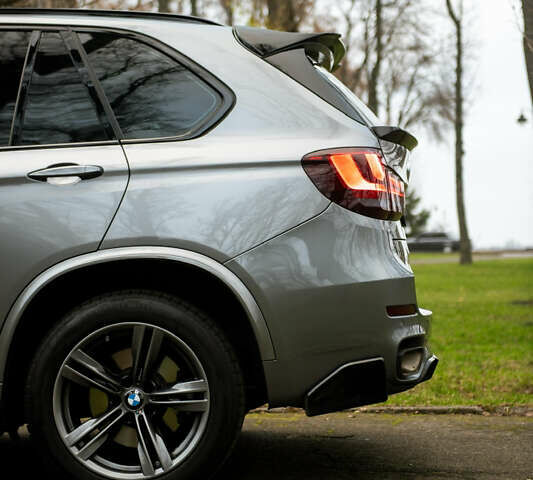 Серый БМВ Х5, объемом двигателя 2.99 л и пробегом 180 тыс. км за 37000 $, фото 7 на Automoto.ua