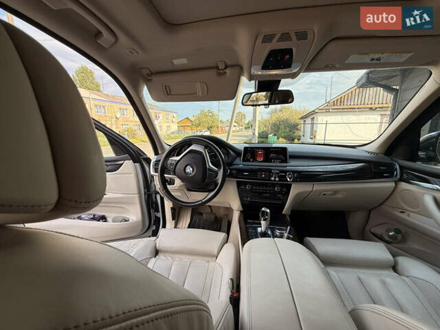 Серый БМВ Х5, объемом двигателя 2.98 л и пробегом 177 тыс. км за 25500 $, фото 13 на Automoto.ua