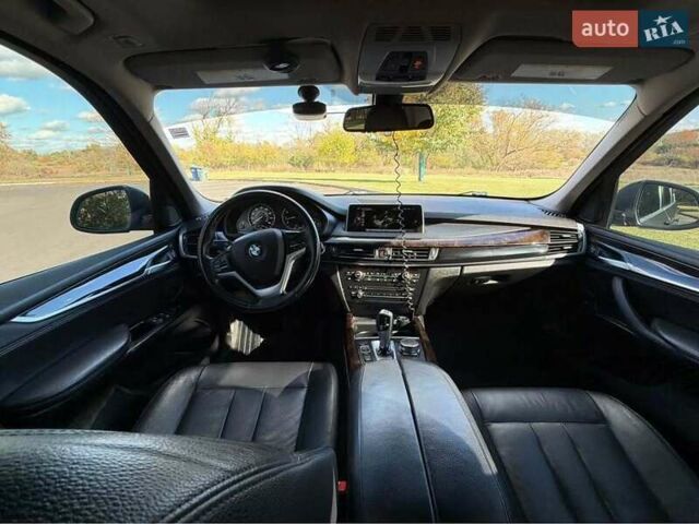 Серый БМВ Х5, объемом двигателя 2.98 л и пробегом 256 тыс. км за 25600 $, фото 8 на Automoto.ua
