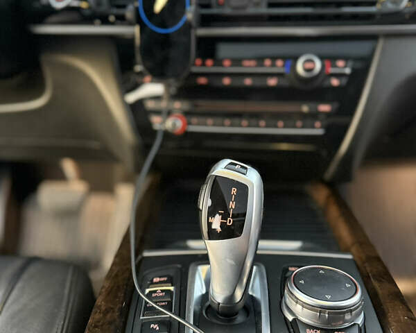 Сірий БМВ Х5, об'ємом двигуна 2.99 л та пробігом 213 тис. км за 26200 $, фото 21 на Automoto.ua