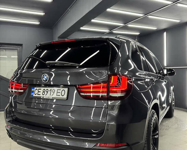 Серый БМВ Х5, объемом двигателя 2 л и пробегом 260 тыс. км за 23999 $, фото 9 на Automoto.ua