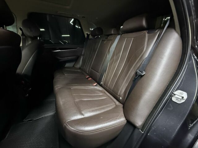Сірий БМВ Х5, об'ємом двигуна 3 л та пробігом 212 тис. км за 21000 $, фото 18 на Automoto.ua