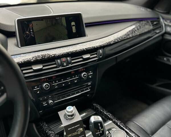 Сірий БМВ Х5, об'ємом двигуна 2.99 л та пробігом 278 тис. км за 30800 $, фото 52 на Automoto.ua