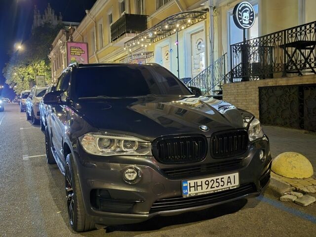 Серый БМВ Х5, объемом двигателя 3 л и пробегом 252 тыс. км за 21900 $, фото 16 на Automoto.ua