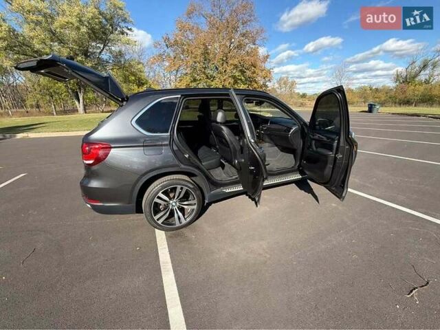 Серый БМВ Х5, объемом двигателя 2.98 л и пробегом 256 тыс. км за 25600 $, фото 6 на Automoto.ua