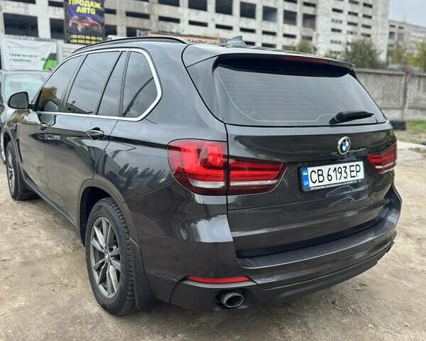 БМВ Х5 2015 в Чернигове на Automoto.ua Серый БМВ Х5, объемом двигателя 2 л и пробегом 167 тыс. км за 29500 $, фото 11 на Automoto.ua