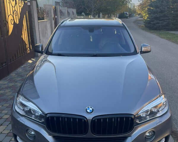 Серый БМВ Х5, объемом двигателя 2 л и пробегом 232 тыс. км за 24000 $, фото 16 на Automoto.ua
