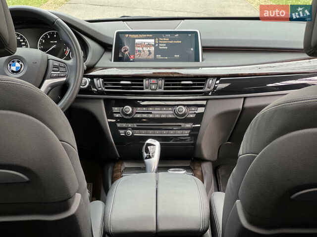 Серый БМВ Х5, объемом двигателя 2.98 л и пробегом 150 тыс. км за 24500 $, фото 23 на Automoto.ua