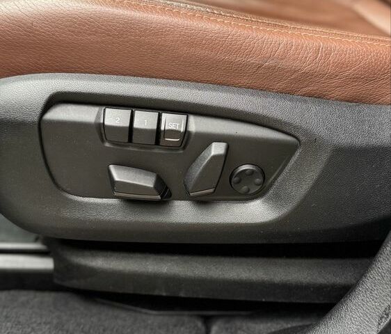 Серый БМВ Х5, объемом двигателя 3 л и пробегом 102 тыс. км за 25500 $, фото 7 на Automoto.ua