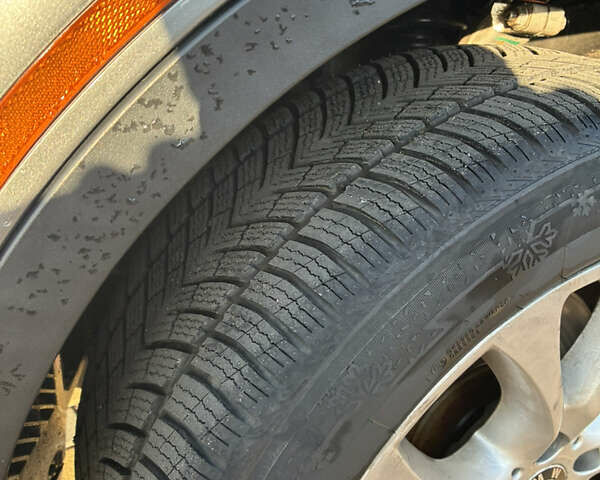 Серый БМВ Х5, объемом двигателя 2 л и пробегом 107 тыс. км за 29999 $, фото 4 на Automoto.ua