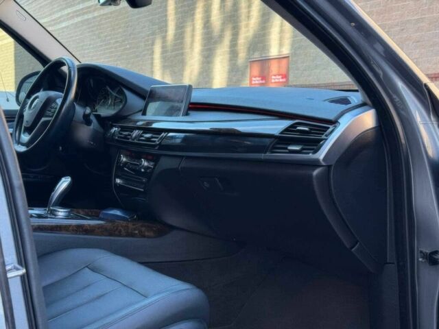 Сірий БМВ Х5, об'ємом двигуна 3 л та пробігом 75 тис. км за 19700 $, фото 7 на Automoto.ua