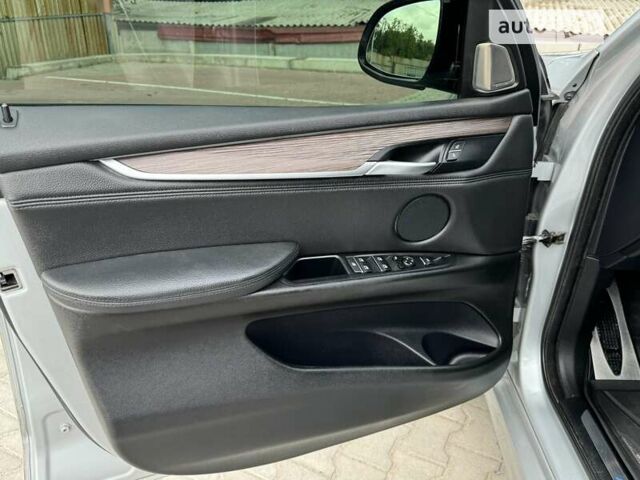 Сірий БМВ Х5, об'ємом двигуна 2 л та пробігом 179 тис. км за 28500 $, фото 45 на Automoto.ua