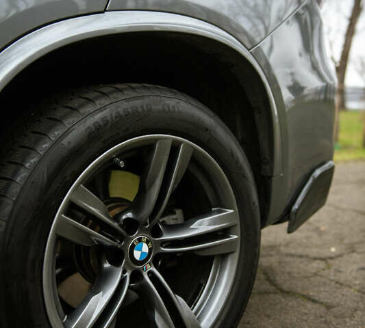 Серый БМВ Х5, объемом двигателя 2.99 л и пробегом 180 тыс. км за 37000 $, фото 26 на Automoto.ua