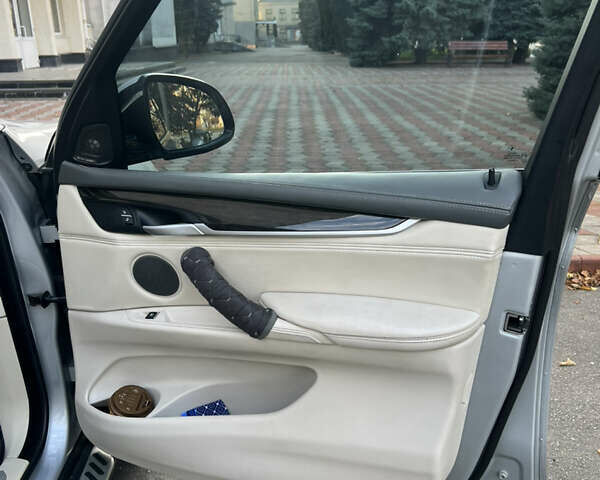Серый БМВ Х5, объемом двигателя 2 л и пробегом 85 тыс. км за 29500 $, фото 15 на Automoto.ua