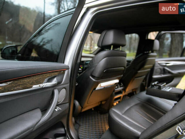 Серый БМВ Х5, объемом двигателя 2.99 л и пробегом 180 тыс. км за 37000 $, фото 23 на Automoto.ua