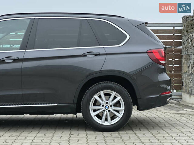 Серый БМВ Х5, объемом двигателя 3 л и пробегом 198 тыс. км за 25999 $, фото 12 на Automoto.ua